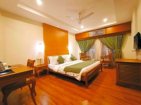 Deluxe Double Room with Bath