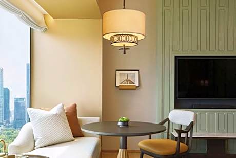 Club Corner Room with King Bed