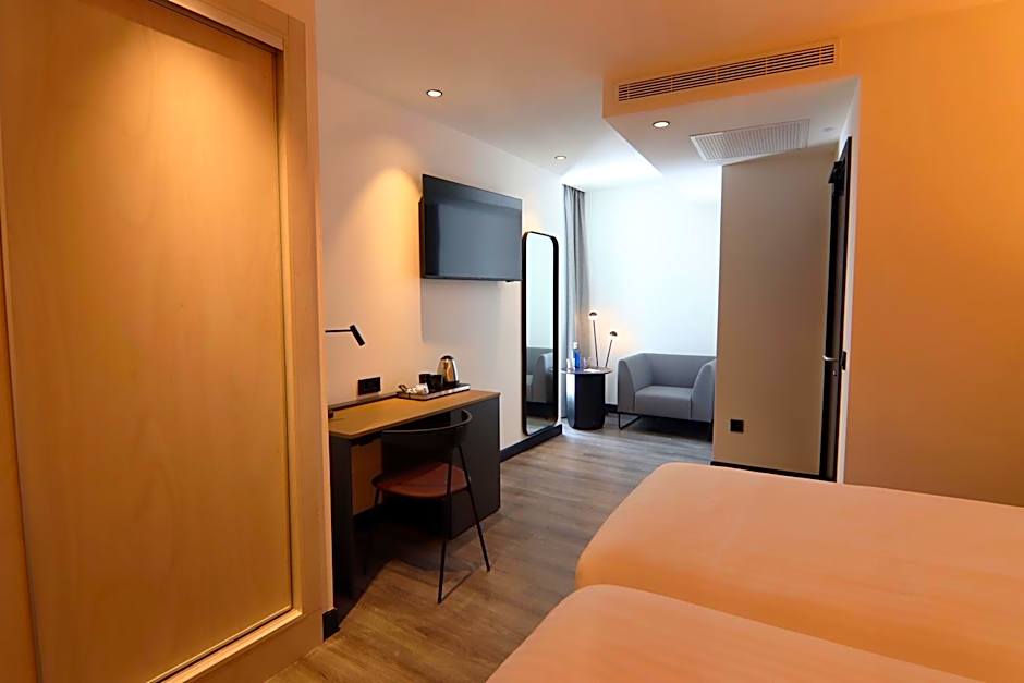 Silken Saaj Maar - Adults Only