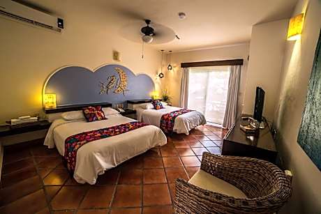 Deluxe Queen Suite