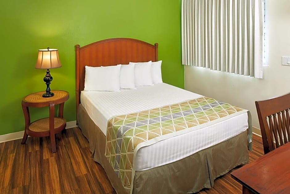 Pacific Marina Inn