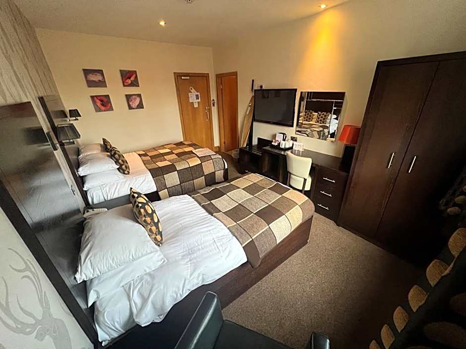 Inn On The Prom At The Fernlea Hotel