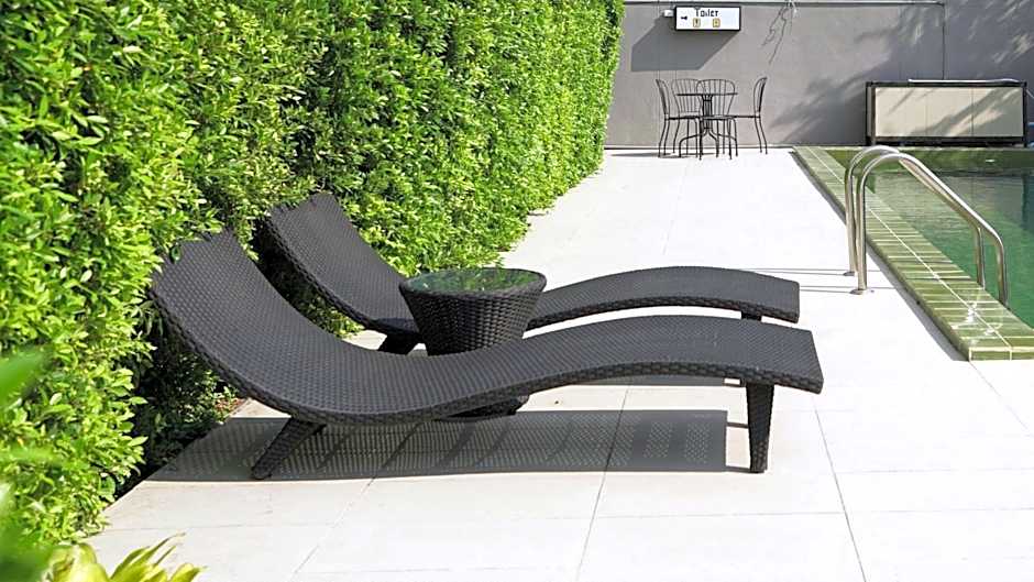 RQ Bangkok Sukhumvit 107 by Collection O