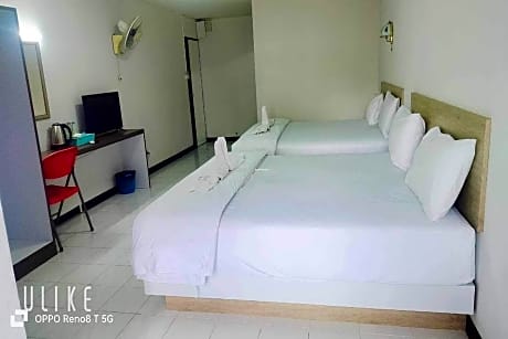 Deluxe Quadruple Room