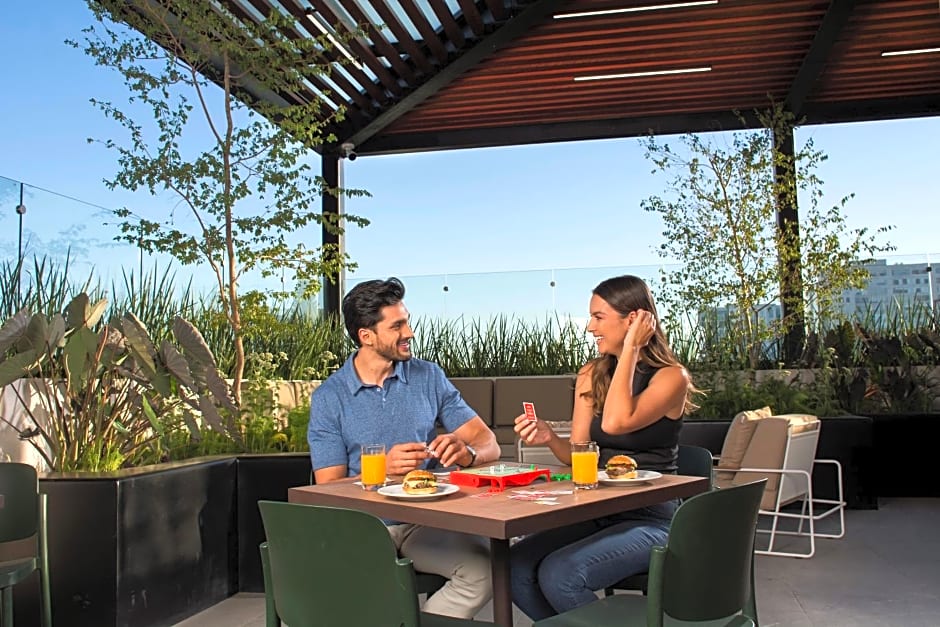 Staybridge Suites Guadalajara Novena By IHG