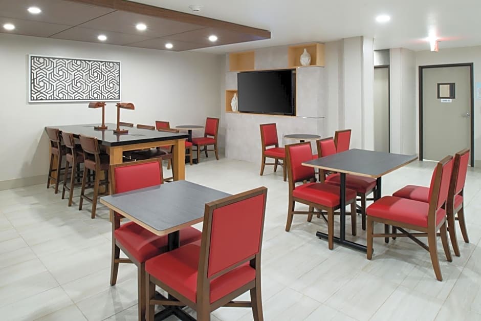 Holiday Inn Express Santa Rosa North By IHG