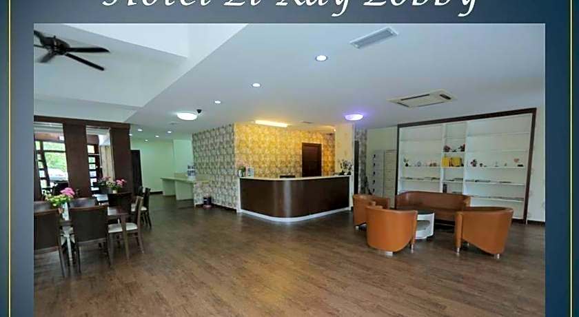 JAM Hotel Kota Warisan Near ERL Salak Tinggi Sepang