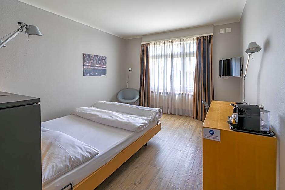 Royal Hotel - Urban Living