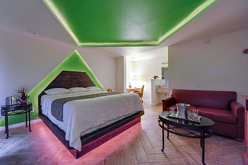 Romantic Inn & Suites