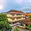 OYO 1654 Maha Bharata Kuta Inn