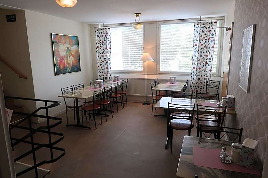 Hotel Aveny Bed & Breakfast