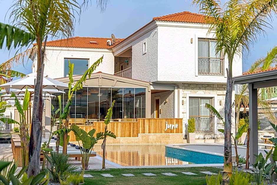 June Alaçatı Adult Only