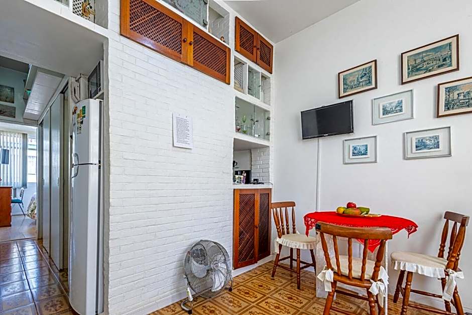 Otimo Apto com Wi-Fi a 350m da Praia de Copacabana