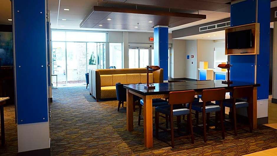 Holiday Inn Express & Suites - Jacksonville W - I295 and I10 By IHG