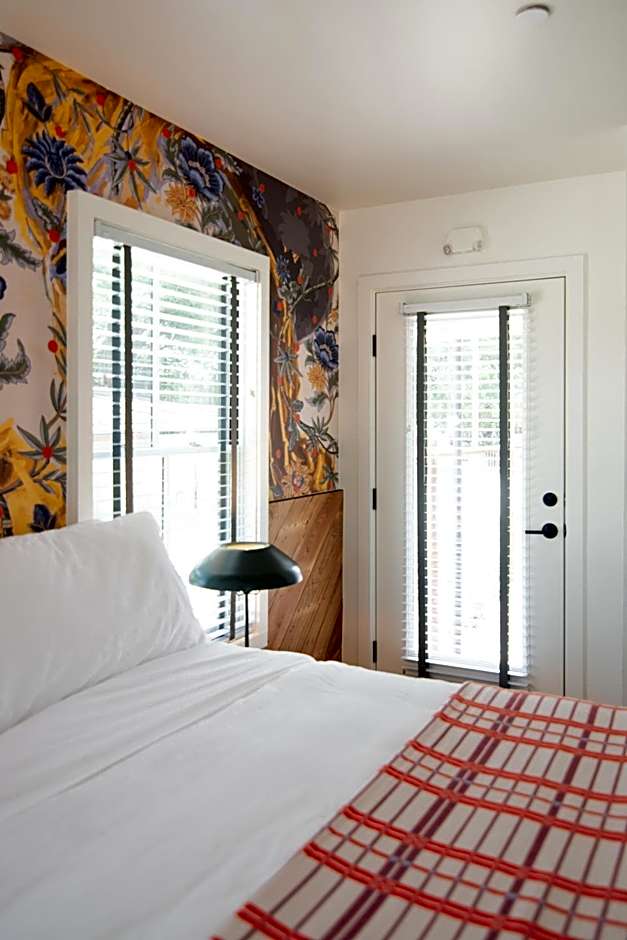 Talbot Commons Hotel