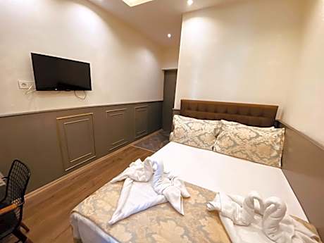 Quadruple Room with Terrace