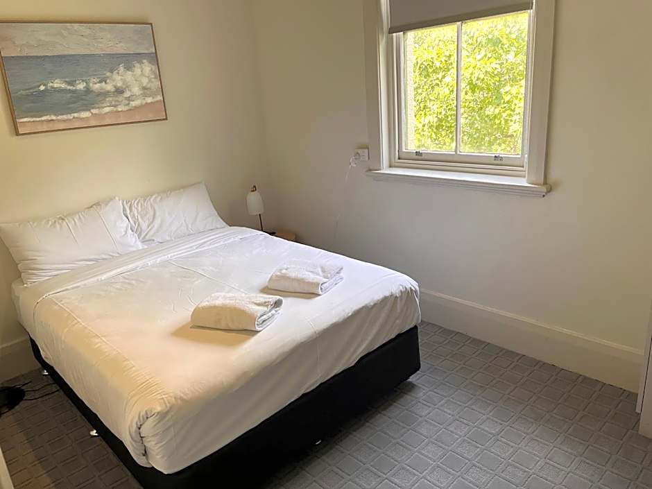 Prince of Wales Motor Inn