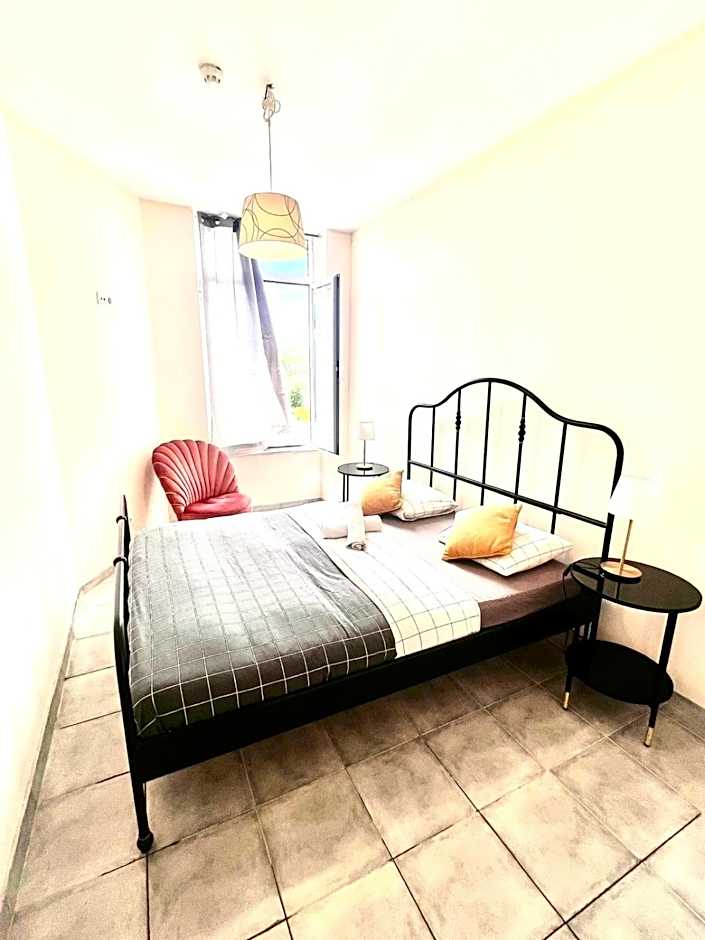 SwissPorto Guest House