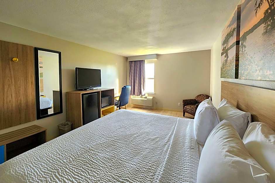 Days Inn by Wyndham Lafayette Scott