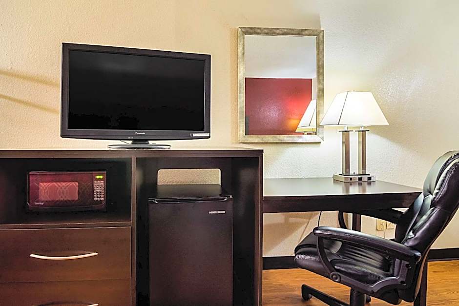 Econo Lodge Research Triangle Park