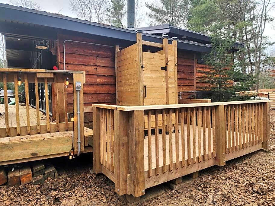 Red Cedar Chalet on Brady Lake