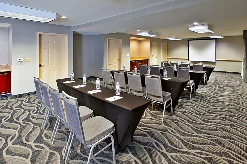 Homewood Suites by Hilton Newark-Cranford