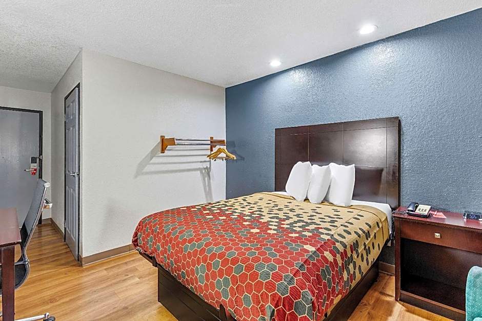 Econo Lodge Akron Copley Northwest