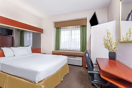 1 Queen Bed, Accessible Room, Non-Smoking