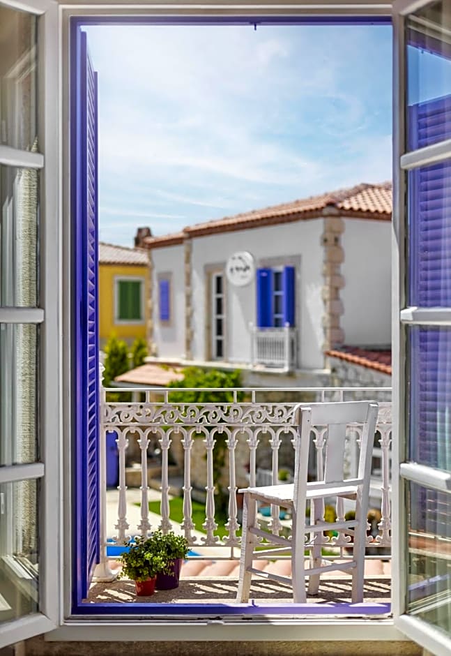 Panda Alacati Hotel