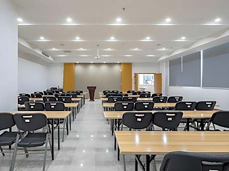 GreenTree Inn Jiangyin Renmin Dong Road Liangchen Square