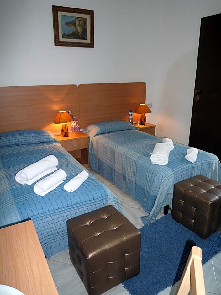 Photo 1 of 8 of 1 Double Bed or 2 Beds