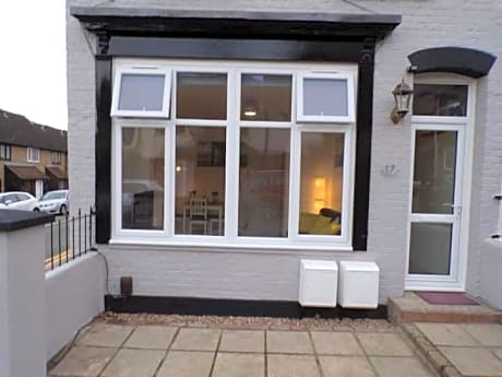 City Beach AirBnB Southend on Sea,