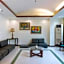 OYO 187 The Maxwell Hotel