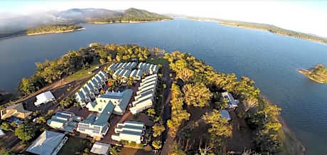 Tinaroo Lake Resort