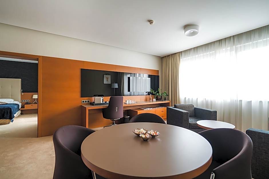 Mikado Hotel