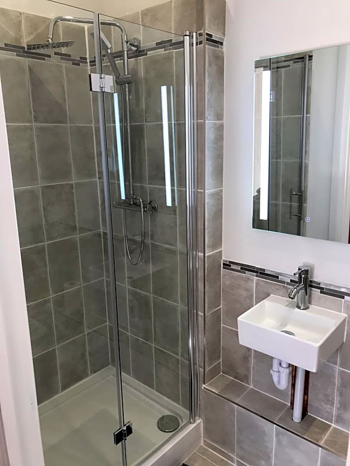 Old Thatch Bambers Green