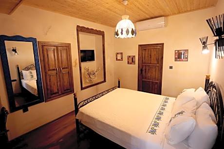 Quadruple Room with Garden View