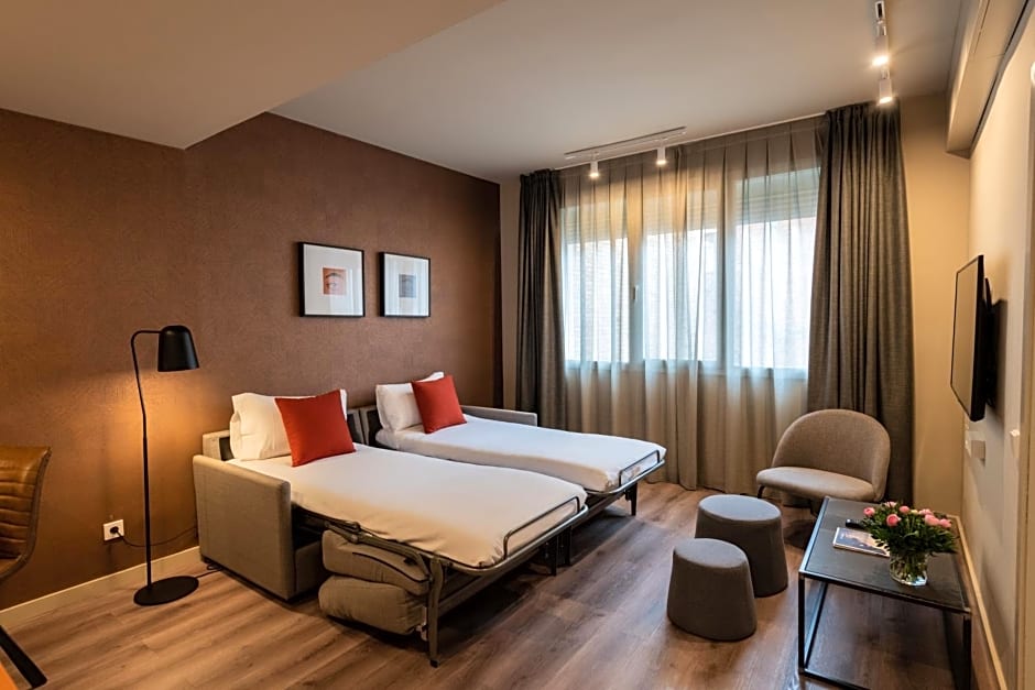 Atenea Rekord Suites