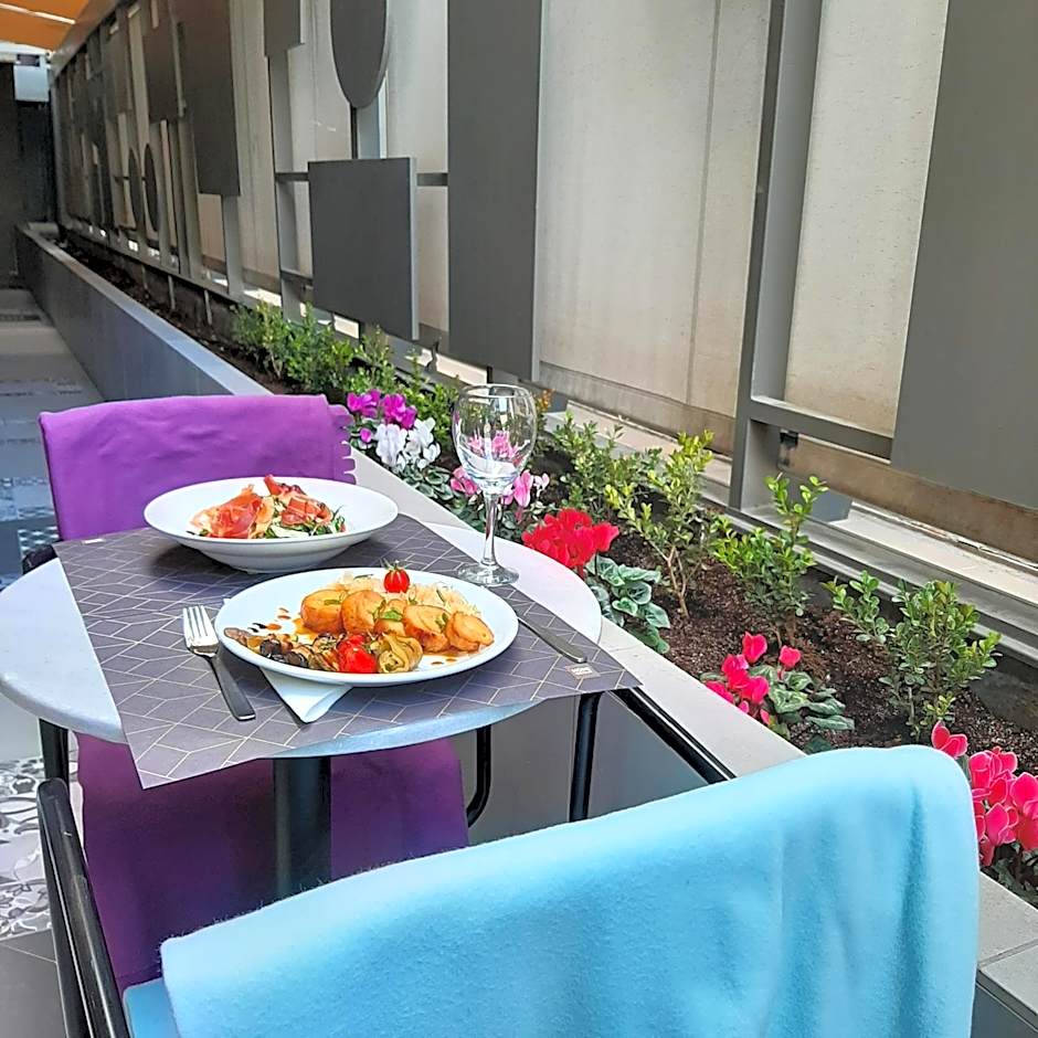 ATHENIAN MONTAZA HOTEL