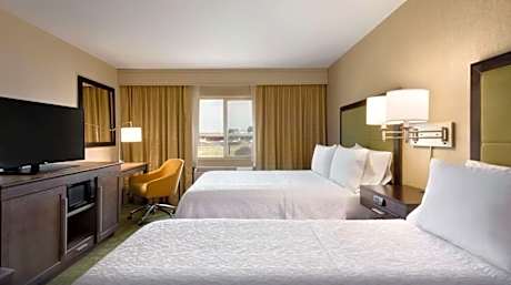 Standard Queen Room with Two Queen Beds