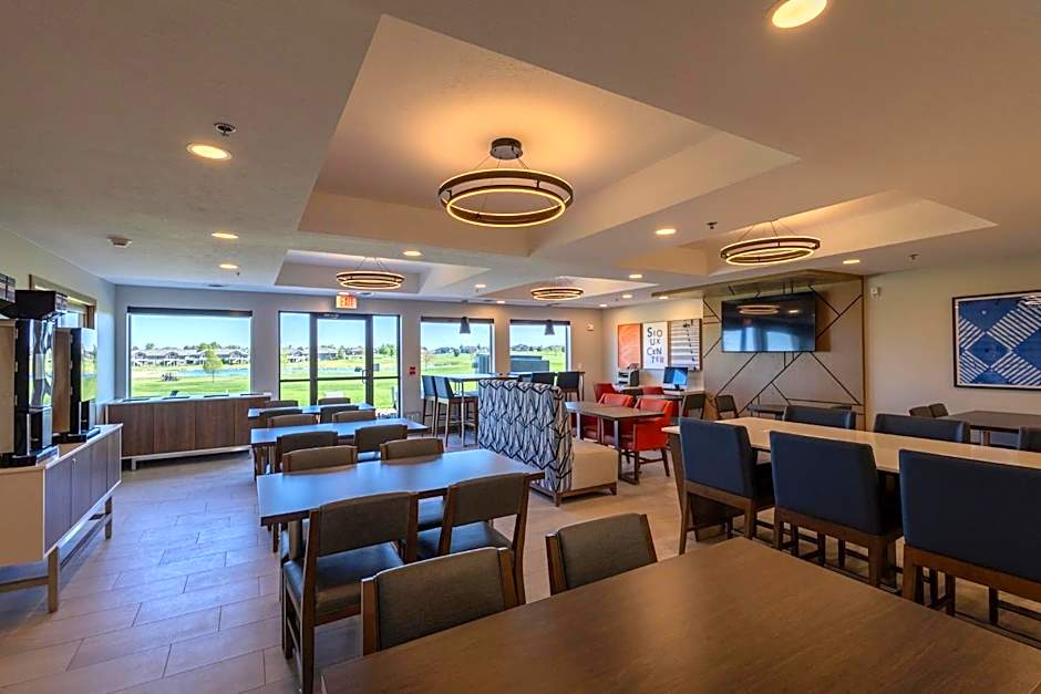 Holiday Inn Express & Suites Sioux Center By IHG