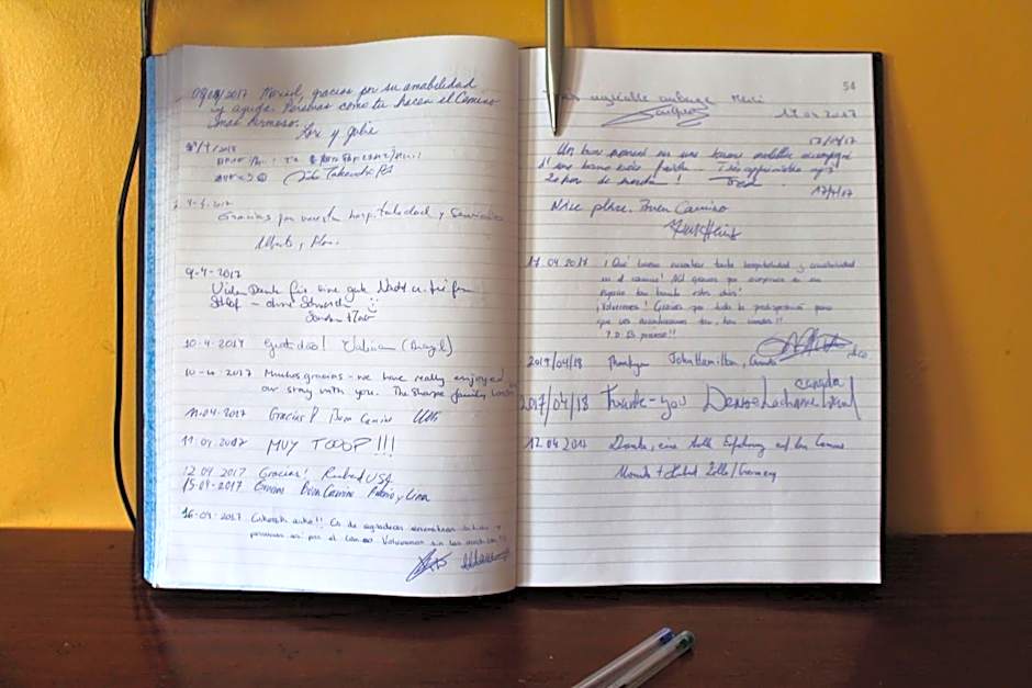 La Bodega Del Camino aka Albergue On TheLe