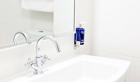 Family Room (Superior, Inland View) (1 King Bed and 2 Twin Murphy Beds)