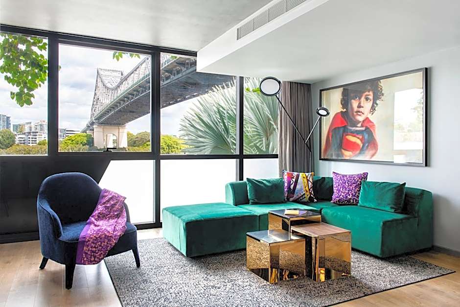 Crystalbrook Vincent