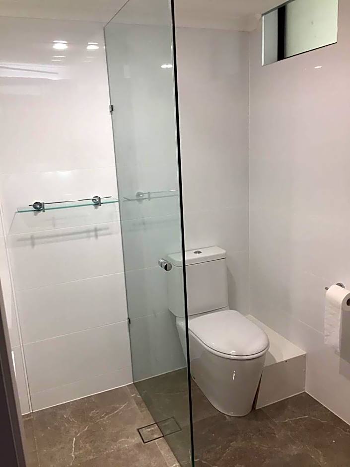 Broadbeach Travel Inn Apartments