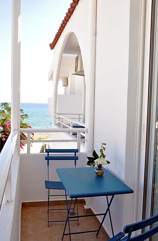 Stegna Akti Luxury Suites