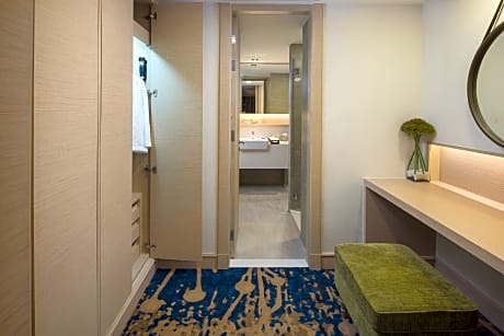 ONE-BEDROOM CLUB SKY