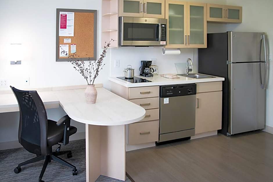 Candlewood Suites Miami Intl Airport - 36th St By IHG