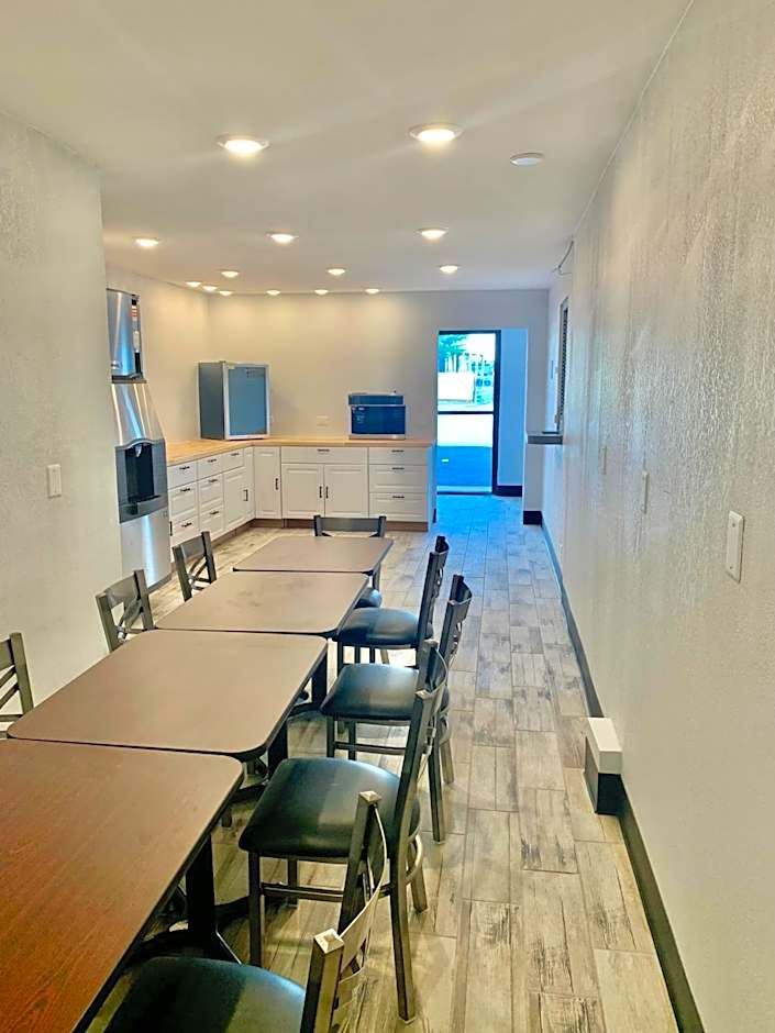 Rodeway Inn Midland South