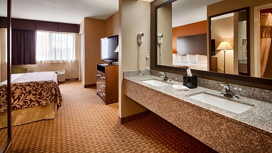 Best Western Inn & Suites